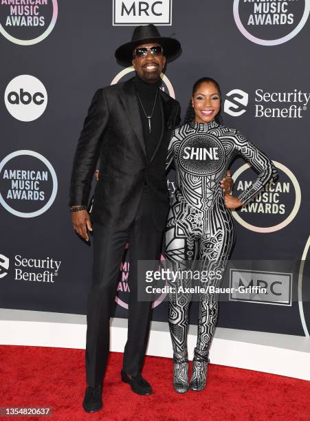 Smoove and Shahidah Omar attend the 2021 American Music Awards at Microsoft Theater on November 21, 2021 in Los Angeles, California.