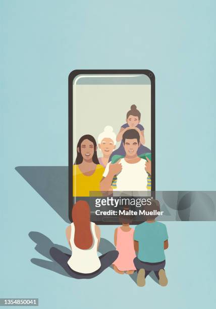 stockillustraties, clipart, cartoons en iconen met families video chatting on smart phone screen - middelgrote groep mensen