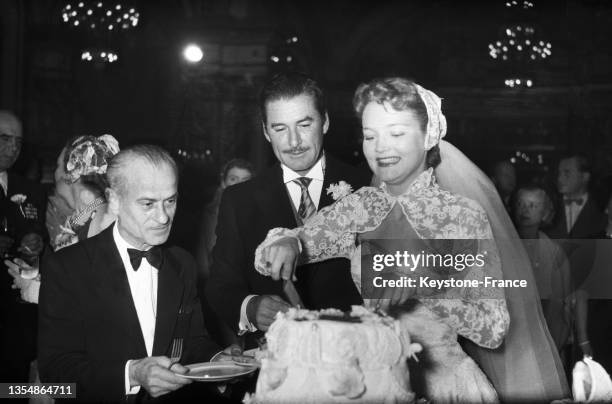 Le mariage d'Errol Flynn et Patrice Wymore à Nice, le 24 octobre 1950.