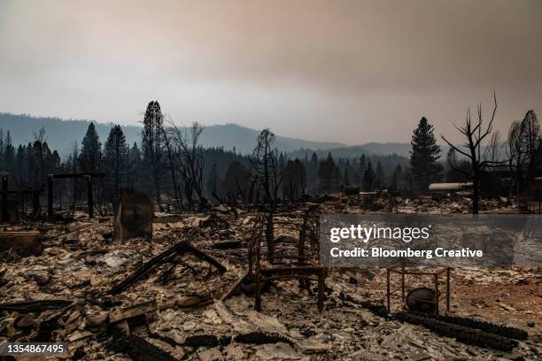 destroyed building in a burnt landscape - california smog stock pictures, royalty-free photos & images