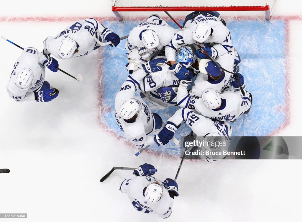 Toronto Maple Leafs v New York Islanders