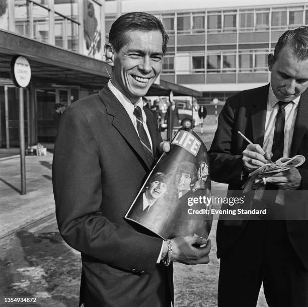 Singer Johnny Rio 1,075 Life Magazine Smile Stock Photos, High-Res Pictures, and Images ...