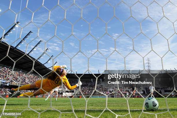 Cassie Miller of Chicago Red Stars is unable to save a goal by Kelley O'Hara of Washington Spirit during extra time during the NWSL Championship held...