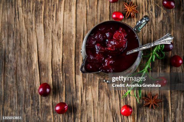 cranberry sauce - cranberry sauce stock pictures, royalty-free photos & images