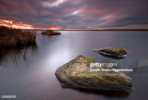 stormy sunset, west yorkshire - simon higginbottom fotografías e imágenes de stock