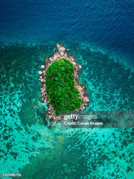 aerial view of tropical island, koh lipe, thailand - ko lipe stock pictures, royalty-free photos & images