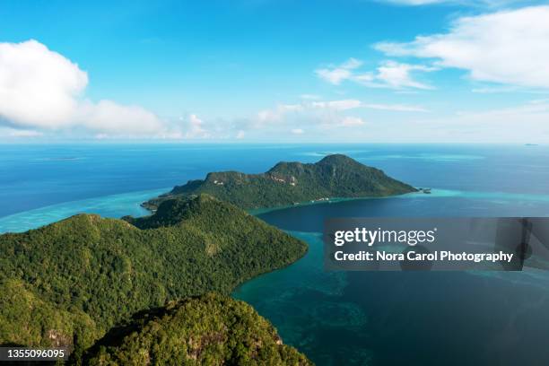 view of bohey dulang island in tun sakaran marine park - kota kinabalu beach stock pictures, royalty-free photos & images