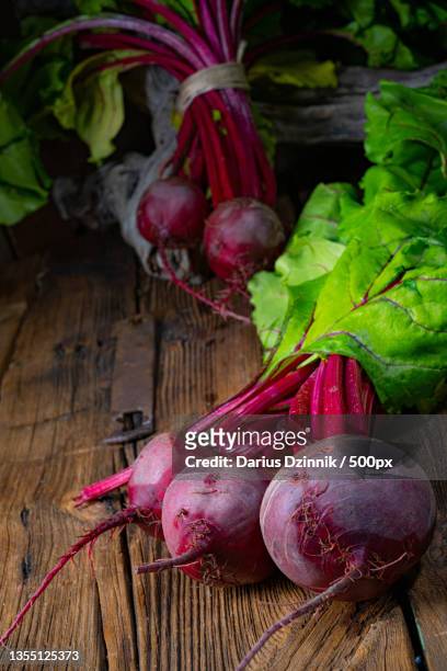 close-up of radish on table - gemüse grün ストックフォトと画像