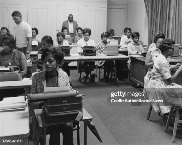 Typewriting Training 23 Typewriting Class Stock Photos, High-Res Pictures, and Images ...