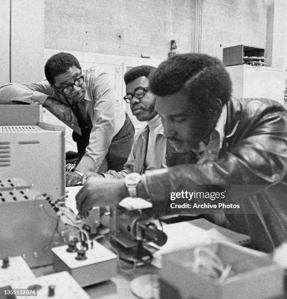 1960s Computer Roperators 1960s Computer Photos and Premium High Res Pictures - Getty Images