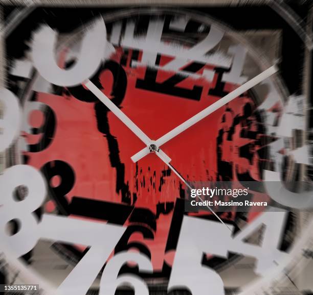 Clocks Exploded 576 Watch Exploded View Stock Photos, High-Res Pictures, and Images ...