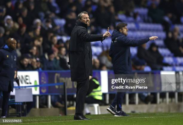 Slavisa Jokanovic, Manager of Sheffield United gestures during the Sky Bet Championship match between Reading and Sheffield United at Madejski...