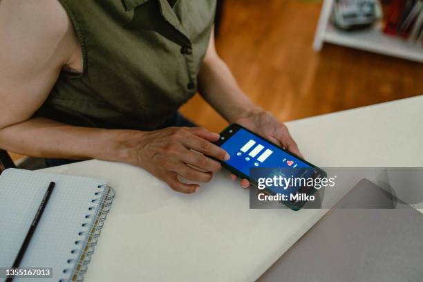Hand Tapping On Table Hand Tapping Table Photos and Premium High Res Pictures - Getty Images