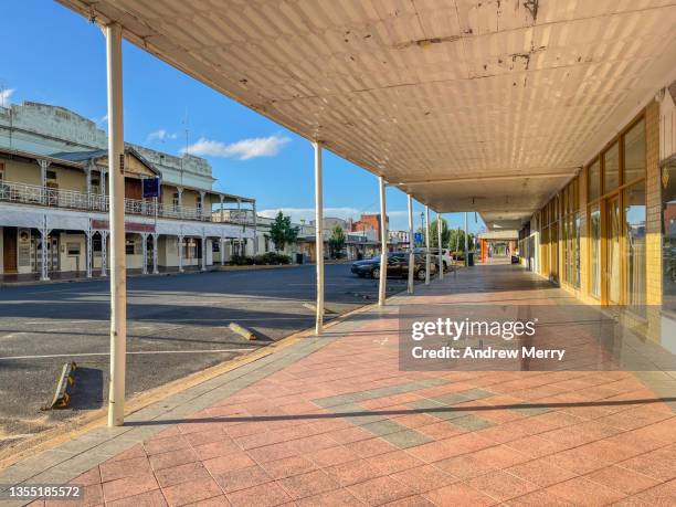 country town, empty main street and shops, rural australia - country town australia stock pictures, royalty-free photos & images