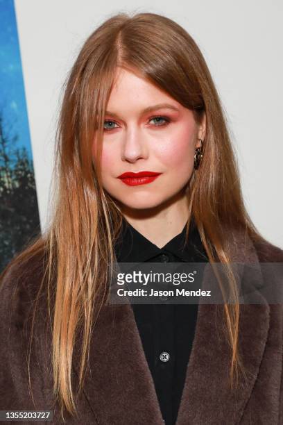 Genevieve Angelson attends Comedy Central's "A Clusterfunke Christmas" New York premiere at the Crosby Hotel on November 21, 2021 in New York City.
