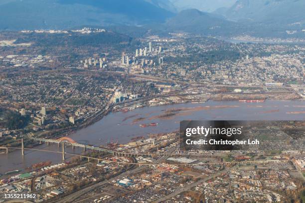 metro vancouver from above - coquitlam imagens e fotografias de stock