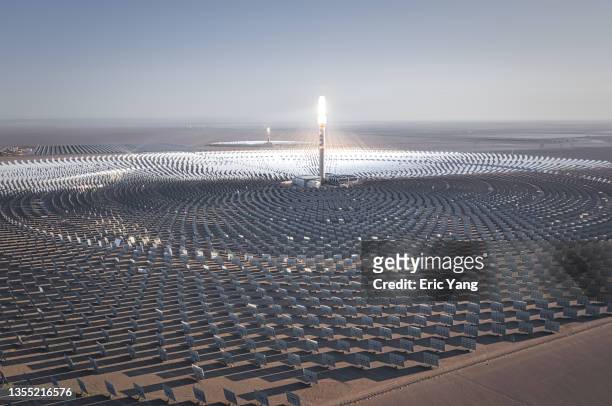 spectacular solar photovoltaic power station - 甘粛省 ストックフォトと画像