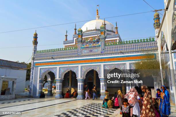 shirine of sain shah abdul latif bhitai - empty tomb jesus bildbanksfoton och bilder