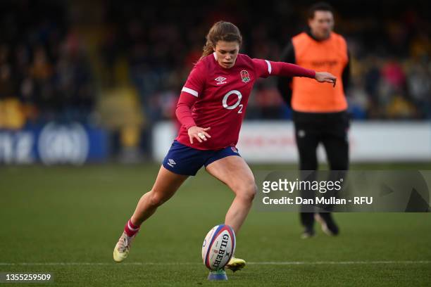 Helena Rowland of England lines up a kick at the posts during the Autumn International match between England Red Roses and USA Women at Sixways...