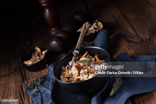 high angle view of food in bowl on table - rustikal 個照片及圖片檔