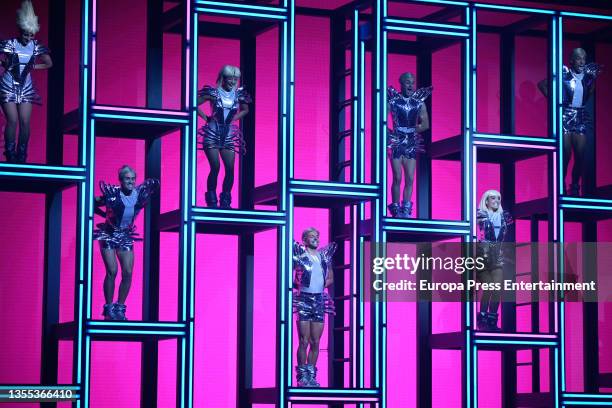 Queen Musical Queen We Will Rock You Photos and Premium High Res Pictures - Getty Images