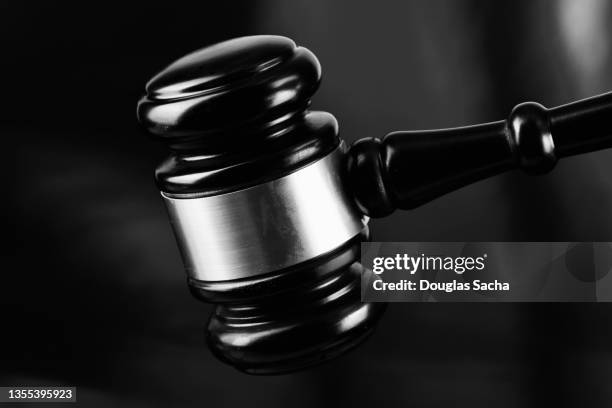 gavel styled hammer for courtroom and auctions - legislation stockfoto's en -beelden