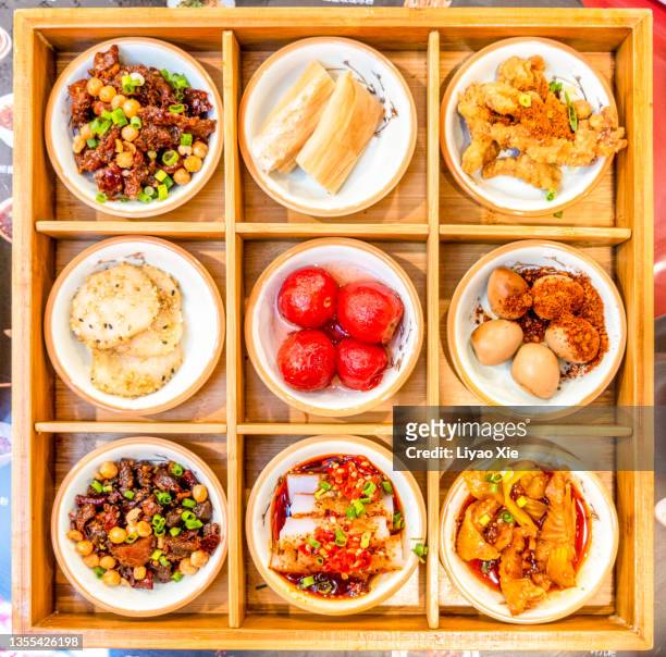 szechuan cuisine - fleischersatz stock-fotos und bilder