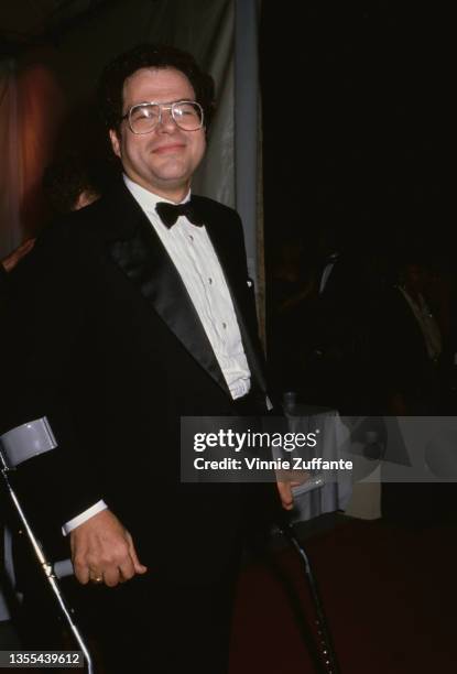 Israeli-American violinist conductor Itzhak Perlman, wearing a tuxedo, attends an Grammy Awards ceremony, United States, circa 1995. Having...