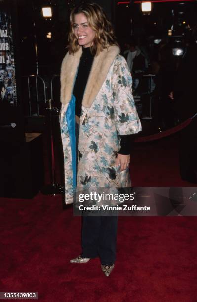 American actress Amanda Peet attend the Westwood premiere of 'Any Given Sunday' held at the Mann Village Theatre in Los Angeles, California, 16th...