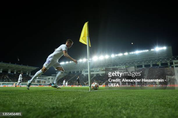 General view inside the stadium as Toni Kroos of Real Madrid takes a corner kick during the UEFA Champions League group D match between FC Sheriff...