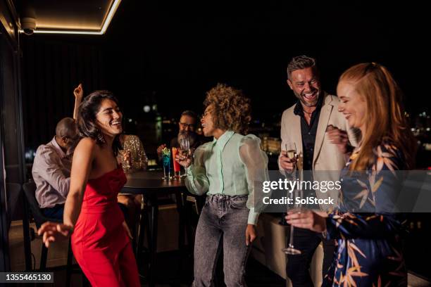 it's the season - prosecco bar imagens e fotografias de stock