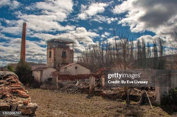 abandoned factory - aragon imagens e fotografias de stock