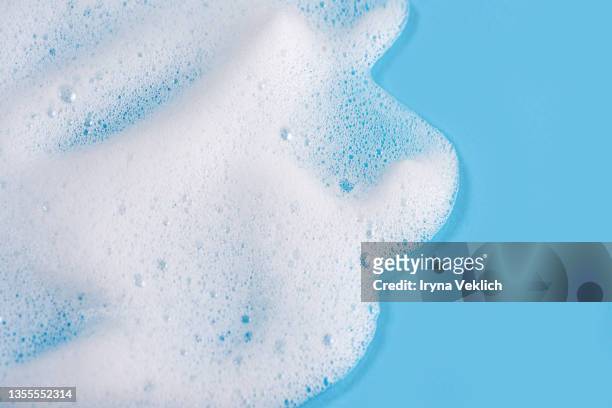 macrophotography of  beauty product foam soap. - soap sud 個照片及圖片檔