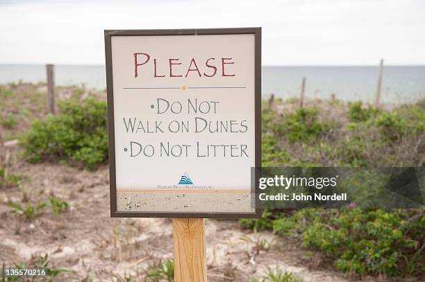 please do not walk on dunes sign on duxbury beach in duxbury, massachusetts - duxbury, massachusetts stock pictures, royalty-free photos & images