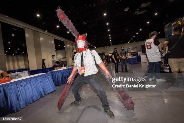 Cosplayer Nicholas Simonton as Chainsaw Man attends 2021 Comic-Con: Special Edition on November 26, 2021 in San Diego, California. Comic-Con...