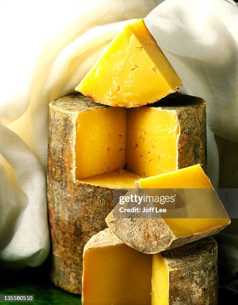 cheddar cheeses - cheddar cheese stock pictures, royalty-free photos & images