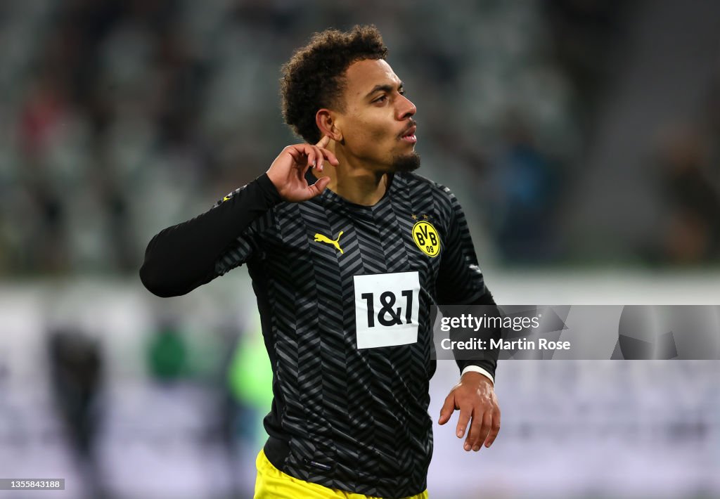 VfL Wolfsburg v Borussia Dortmund - Bundesliga