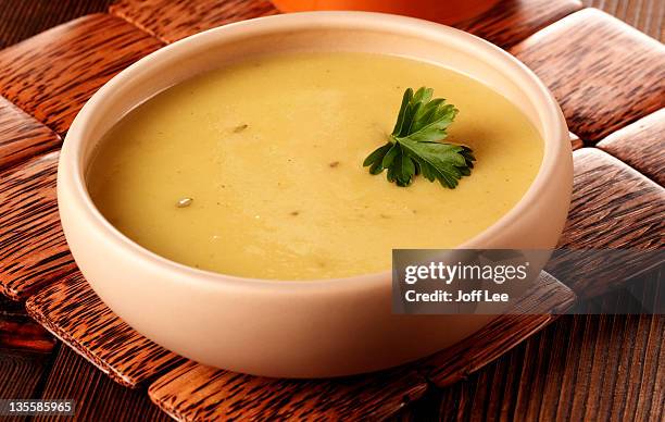 spicy parsnip soup - pastinake stock-fotos und bilder