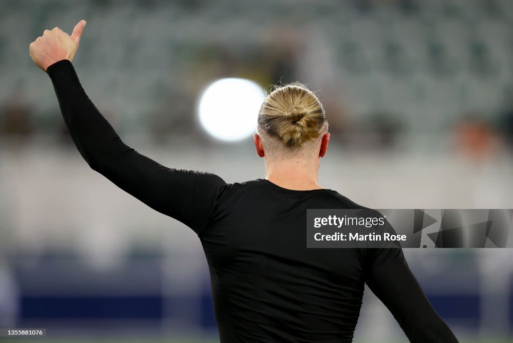 VfL Wolfsburg v Borussia Dortmund - Bundesliga