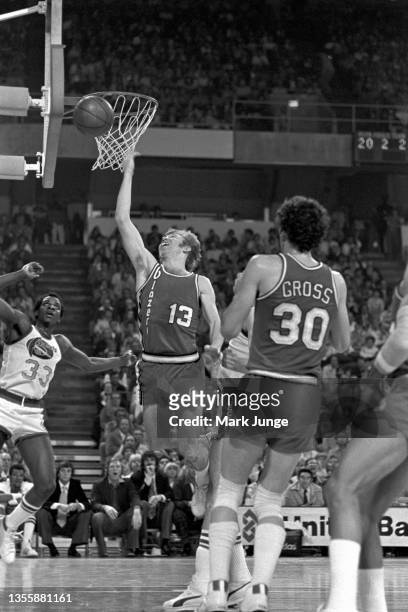 Portland Trail Blazers point guard Dave Twardzik shoots a layup during an NBA playoff game against the Denver Nuggets at McNichols Arena on May 1,...