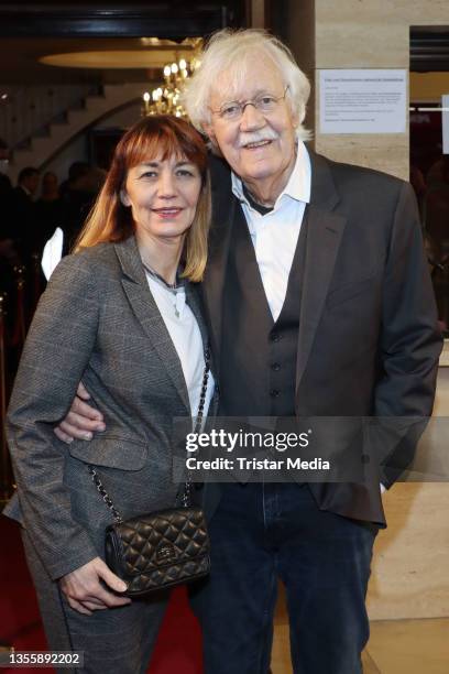 Carlo von Tiedemann and his wife Julia Laubrunn attend the Premiere Variet Show on November 25, 2021 in Hamburg, Germany.