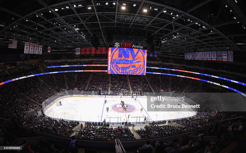 Pittsburgh Penguins v New York Islanders