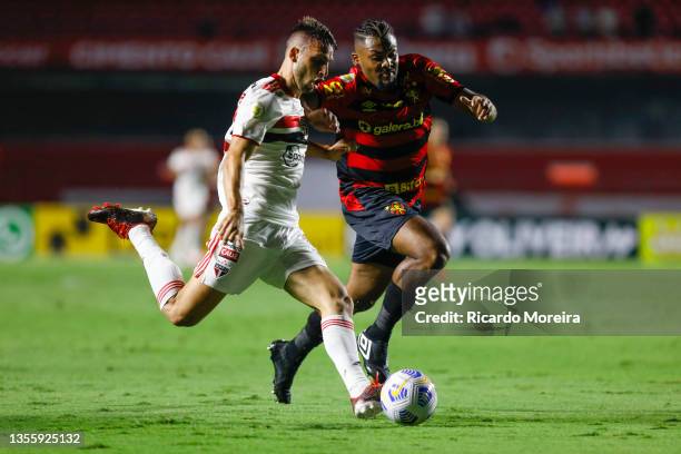 Jonathan Calleri of São Paulo and Sabino of Sport fight for the ball during the match between Sao Paulo and Sport Recife as part of Brasileirao...