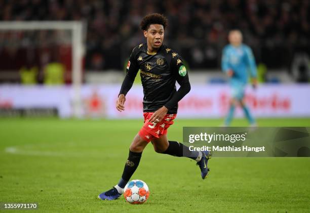 Jean-Paul Boetius of FSV Mainz 05 controls the ball during the Bundesliga match between VfB Stuttgart and 1. FSV Mainz 05 at Mercedes-Benz Arena on...