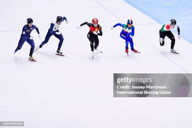 Skaters start in the Men's 1000m semi final during the ISU World Cup Short Track at Optisport Sportboulevard on November 28, 2021 in Dordrecht,...