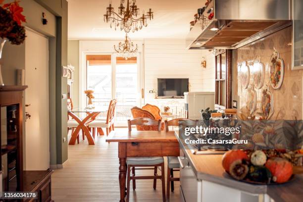 italian style home decor - italian chandelier stock pictures, royalty-free photos & images