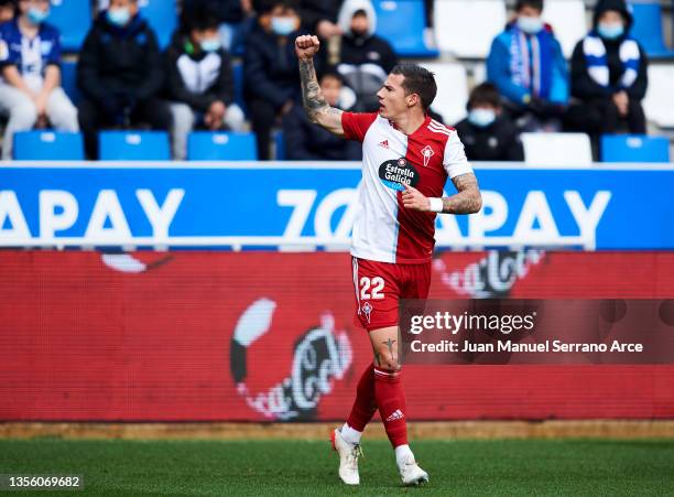 Santi Mina of RC Celta de Vigo celebrates after scoring goal during the La Liga Santander match between Deportivo Alaves and RC Celta de Vigo at...