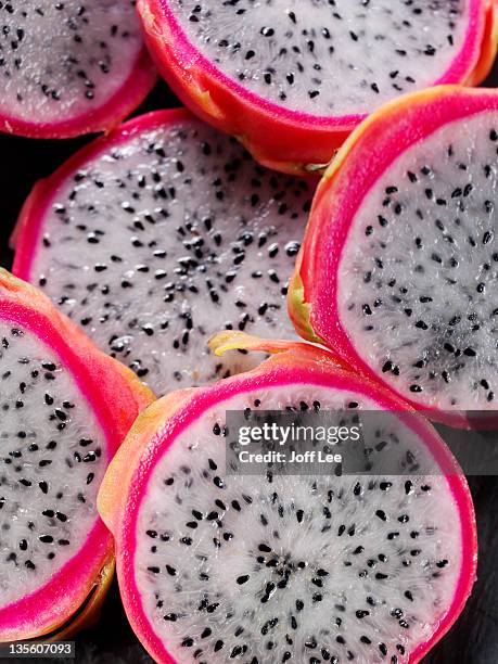 dragon fruit - pitaya stock-fotos und bilder