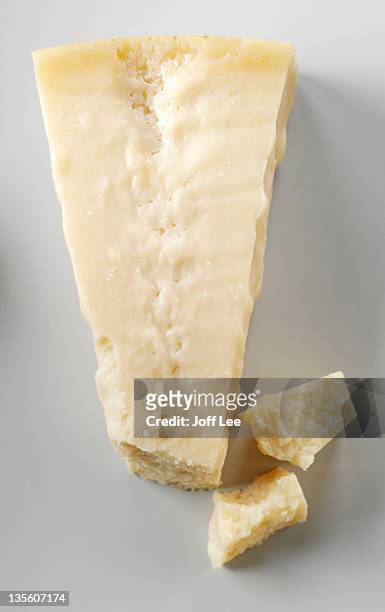parmesan cheese - parmesan stock-fotos und bilder