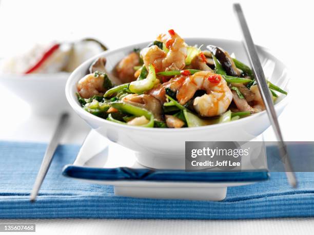 prawn stir fry - stirfry stock pictures, royalty-free photos & images